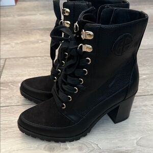 Giani Bernini women’s Black Lace-Up Ankle Boots size 7.5